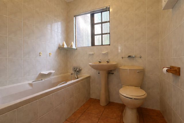 3 Bedroom Property for Sale in Langenhovenpark Free State